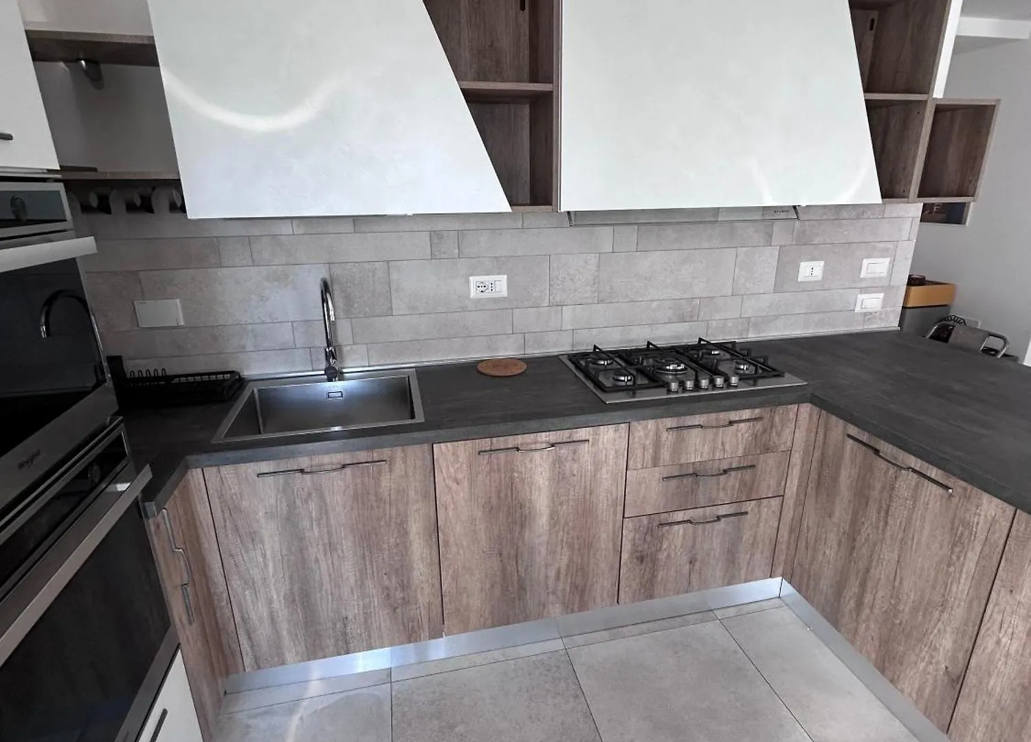 Realty Company Tor Millina Apartment Rome
